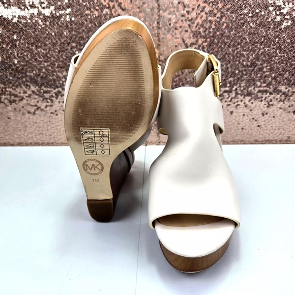 Michael Kors Josephine Wedge Sandals Heels 7M Cream Open Toe W/Buckle - Picture 10 of 10
